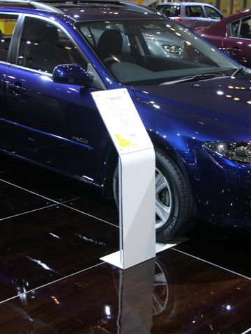 dibond_mazda_stand_innovaton_02.jpg