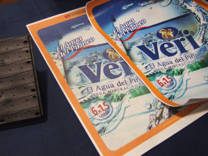 print samples showing bright colours using latex ink.gif