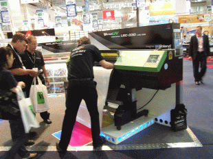roland_lec330.gif