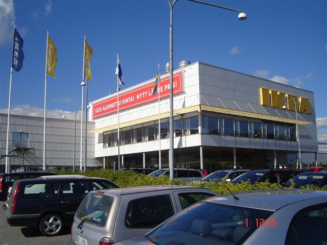 sign_ware_lift_ikea_chain_finland.jpg