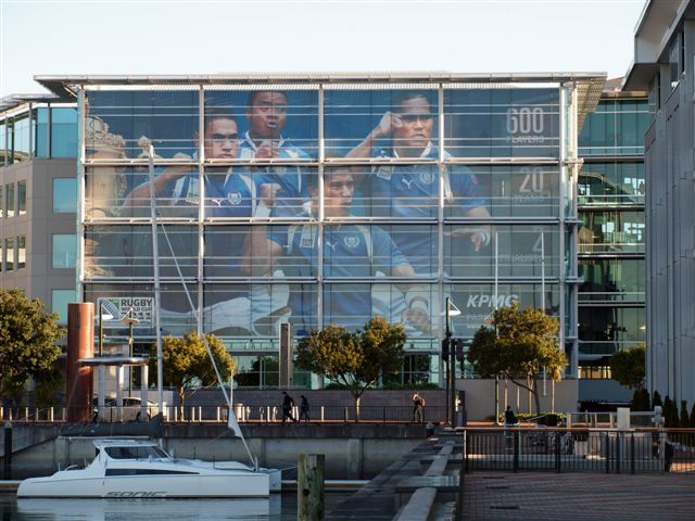 Rugby_players_wrap