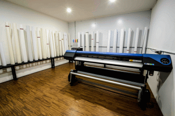 A clean print room is indicative of a good shop