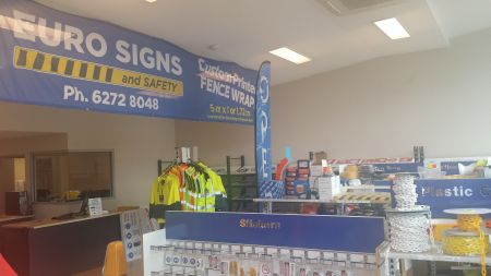 EURO SIGNS showroom