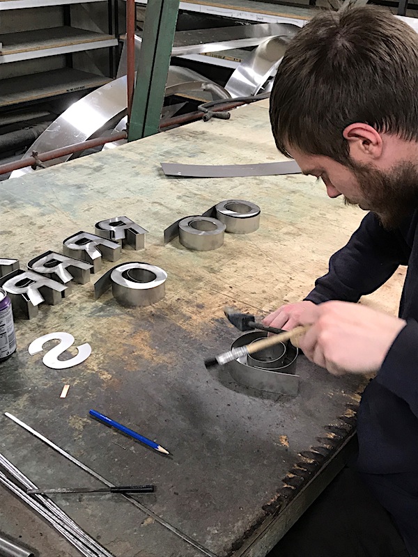 Optimism high in sign industry Photo credit ISA UK