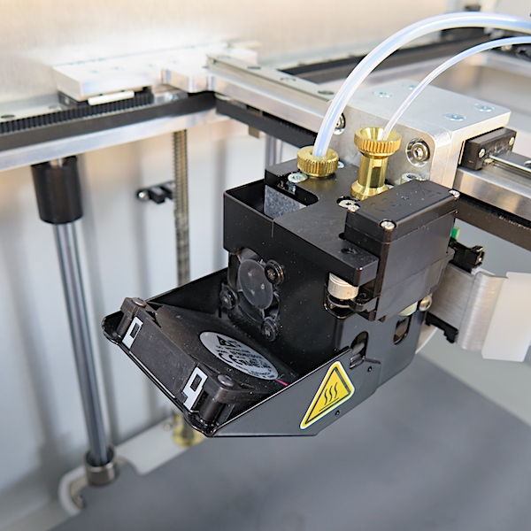 Markforged Druckkopf fuer Onyx Pro 3D Drucker side action