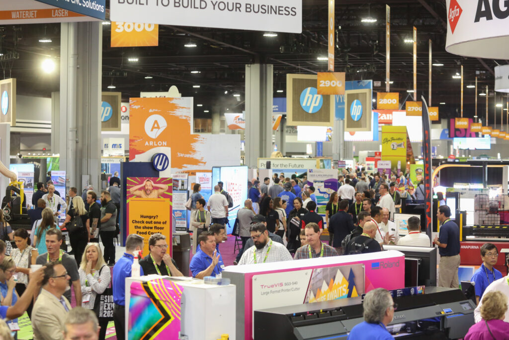 ISA Sign Expo Wednesday crowds 3 1024x683