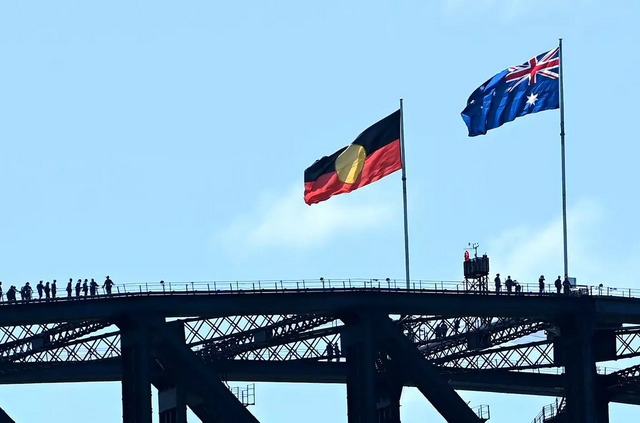 Aboriginal flag SHB