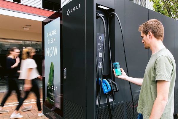 jolt_14112021-133-ChargeClean-2.jpg copy.jpg