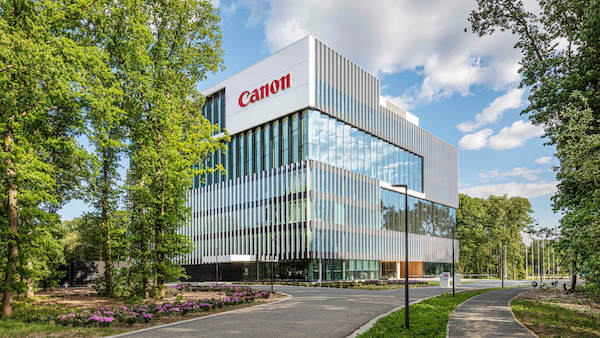canonnhq-2803364152.jpeg
