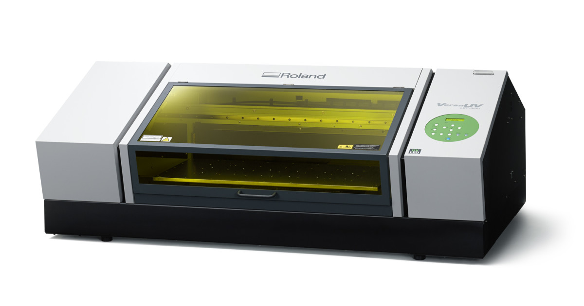 roland versauv lef 300 benchtop uv flatbed printer1