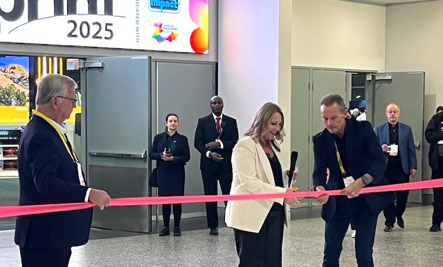 PacPrint25 ribboncutting