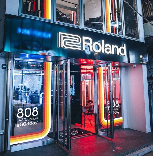 Roland Store 2